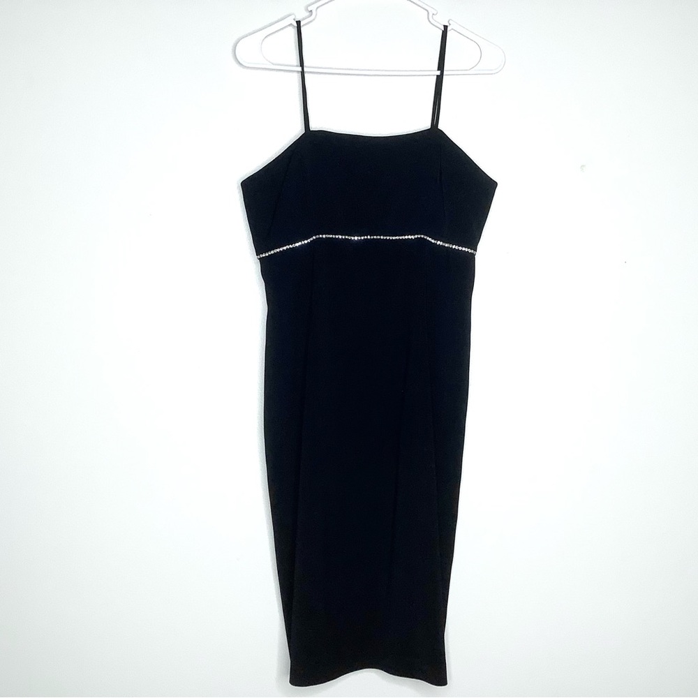 < Vintage Faviana Black Elegant Formal Dress >